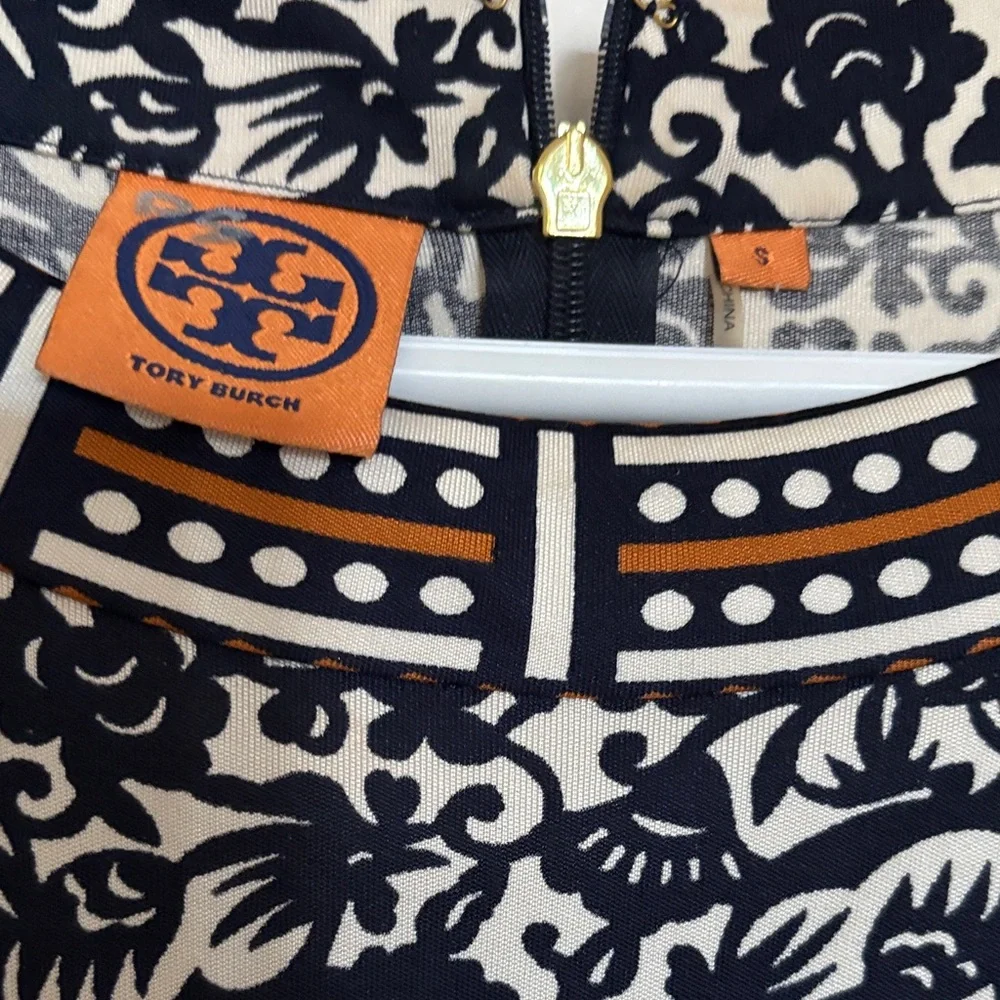 Tory Burch Black and White Floral Long Sleeve Dress‎
